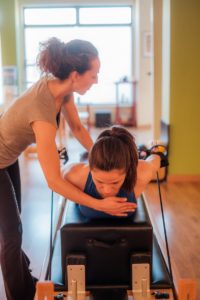 DSCF0738 75 200x300 - Pinceladas de Pilates - Marida Sieve