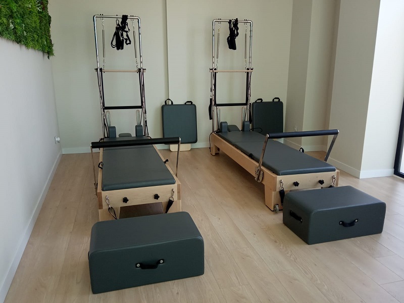 REFORMER DE MADERA CON TORRE