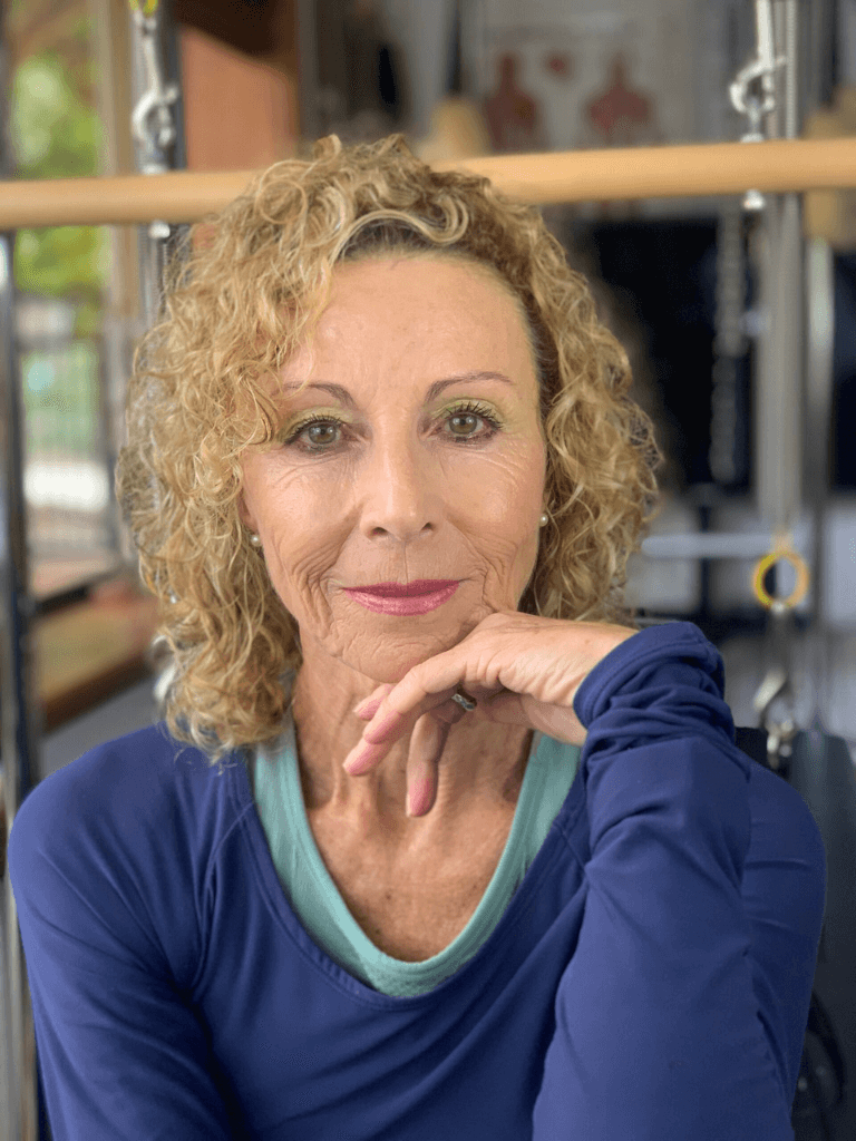 ScolioPilates MontseCosin - Scolio-Pilates®: Formación en Ejercicio para la Escoliosis dirigida a Profesionales del Movimiento